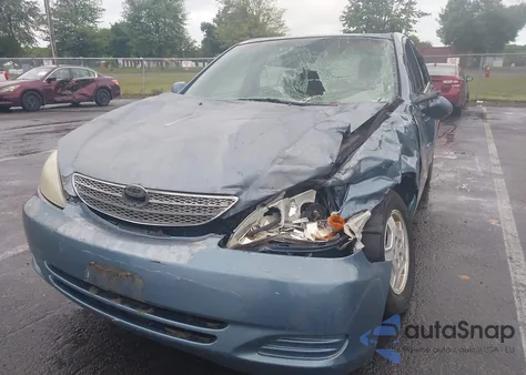 2003 Toyota Camry Le V6/Se V6/Xle V6 z USA, uszkodzony, nr VIN 4T1BF32K33U547361